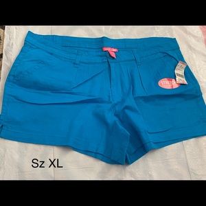 Lightweight stretch shorts